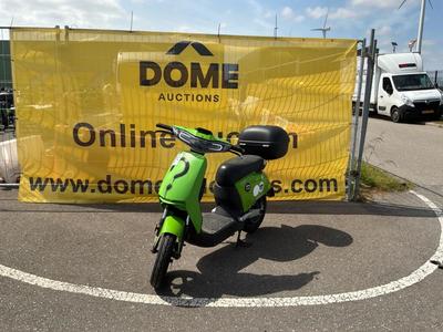 Overzichtsfoto van Super SOCO CUx Elektrische scooter